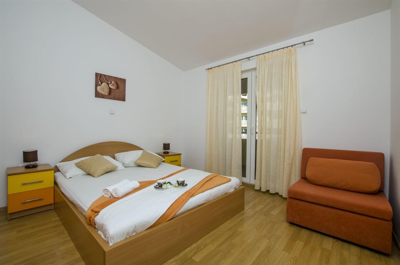 Apartments Srecko Duće Buitenkant foto