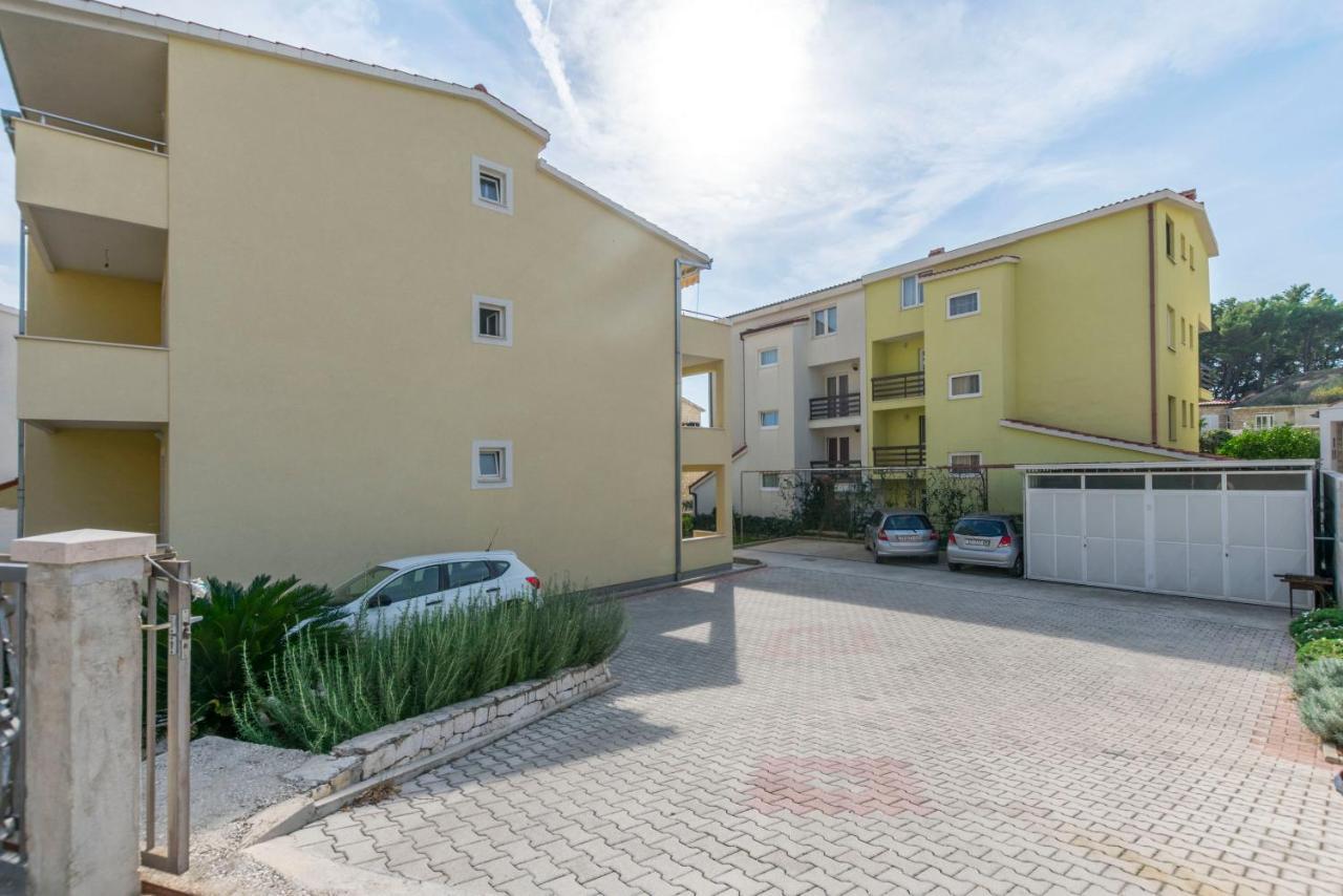 Apartments Srecko Duće Buitenkant foto